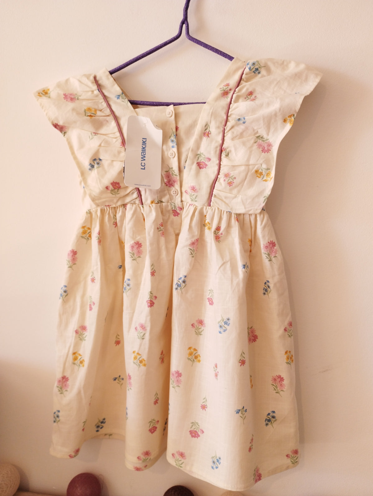 Robe LC Waikiki 5 ans (neuf)