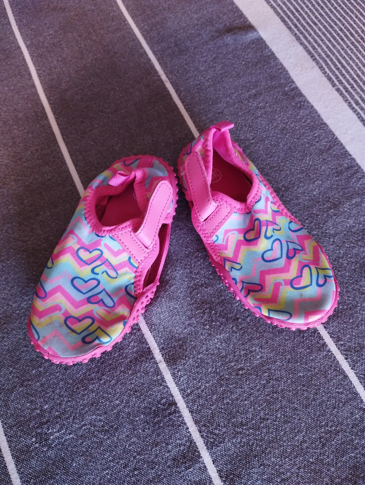 Chaussures de plage 24
