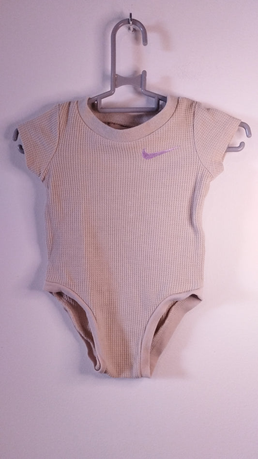 Body Nike 3 mois